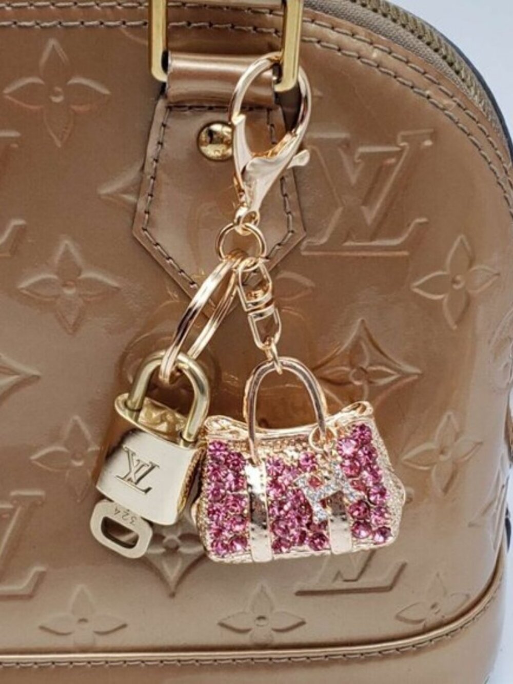 Authentic Louis Vuitton Gold Padlocak 🔒 Key Set w/ Unbranded Bag Charm - Picture 8 of 8